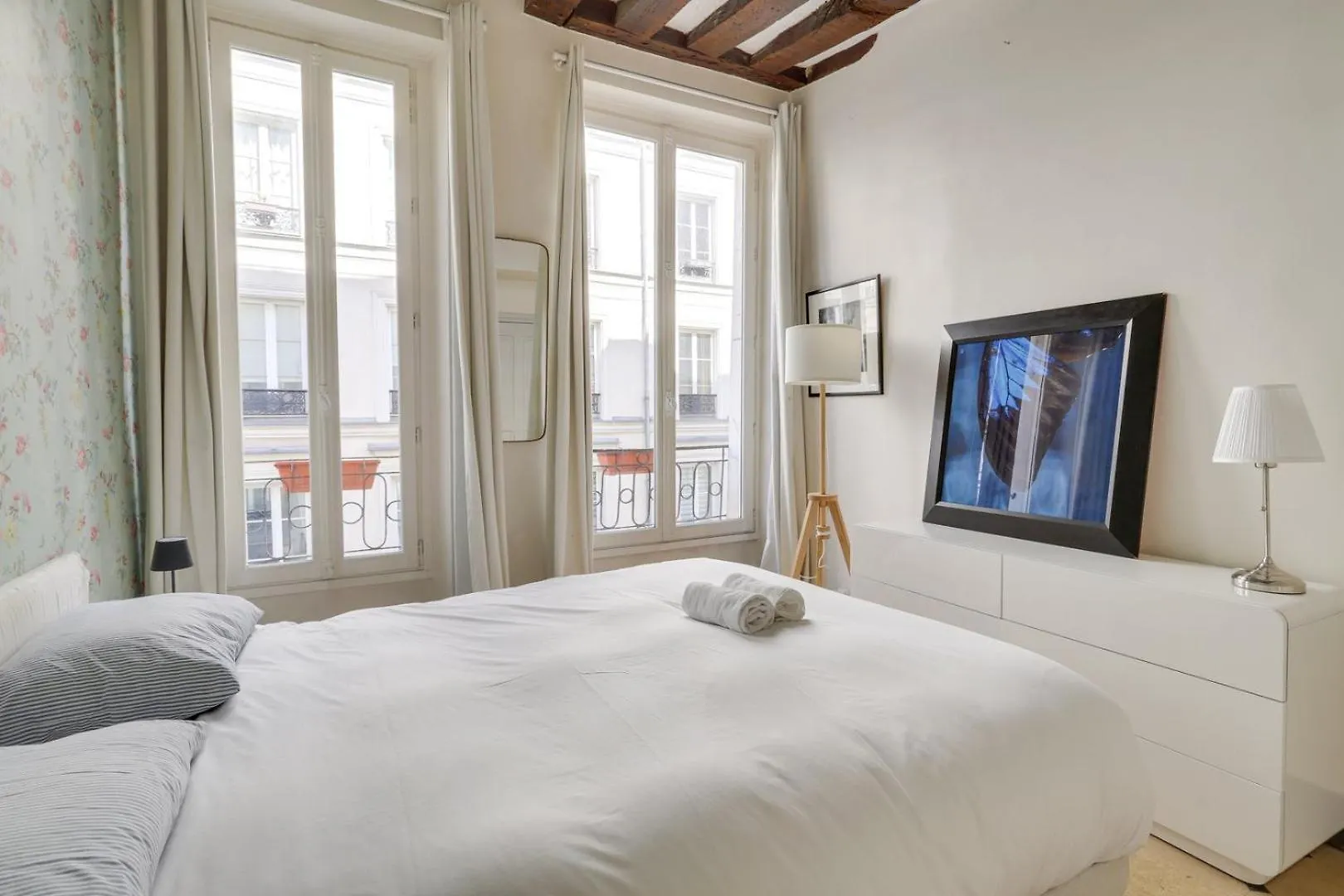 Les Secrets De La Rue Dauphine Apartment Paris