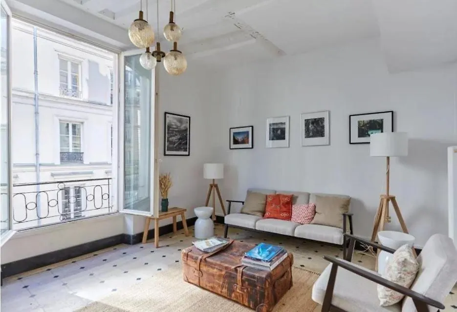 Les Secrets De La Rue Dauphine Apartment Paris
